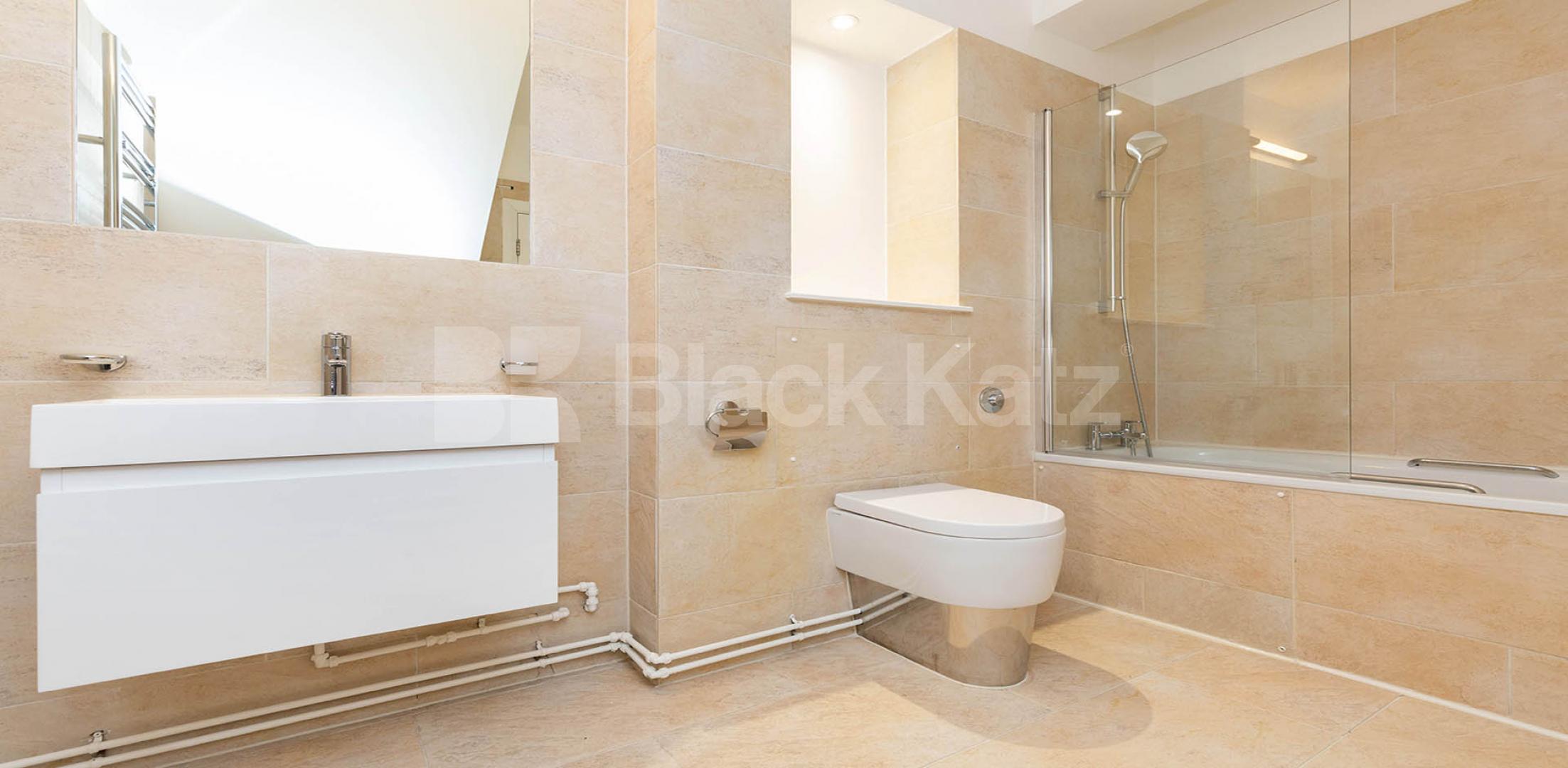 			STUNNING 3 BEDROOM WAREHOUSE APARTMENT, 3 Bedroom, 2 bath, 1 reception Flat			 ABILITY VIEW-KINGSLAND ROAD, DALSTON/HAGGERSTON